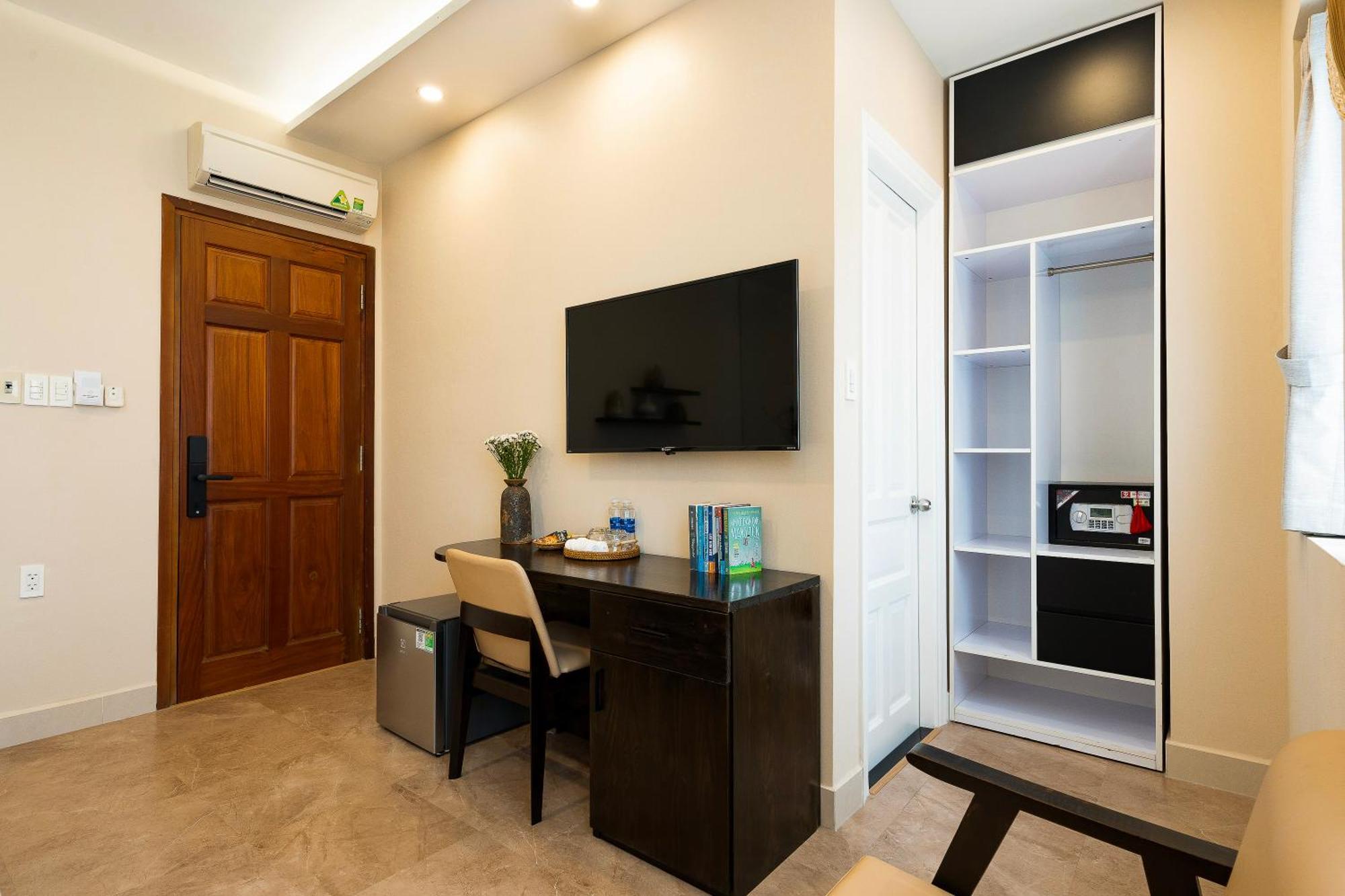 Hemtouch House Hotel Ho Chi Minh City Exterior photo
